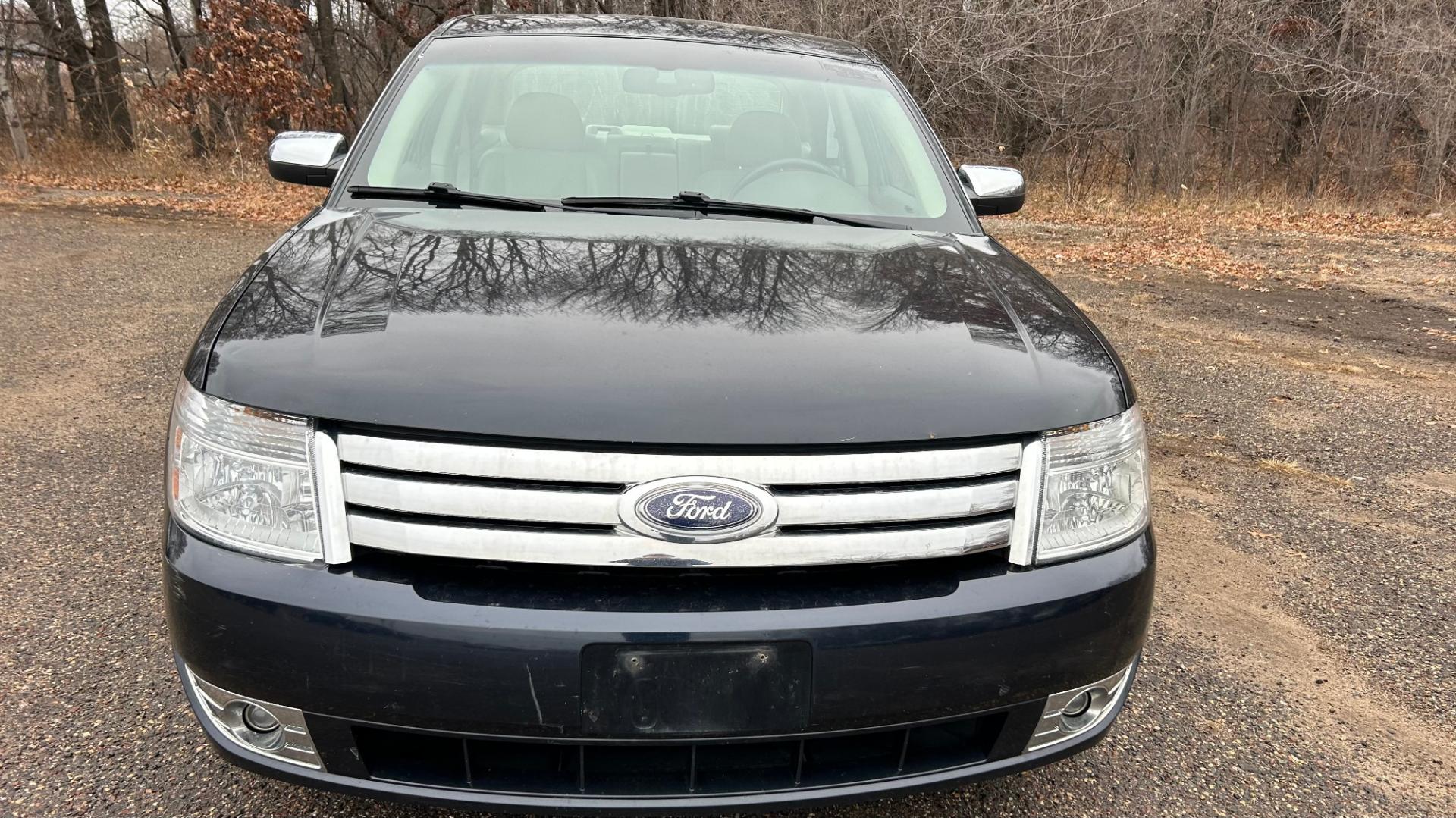 2008 Ford Taurus (1FAHP25W48G) , located at 17255 hwy 65 NE, Ham Lake, MN, 55304, 0.000000, 0.000000 - Photo#1